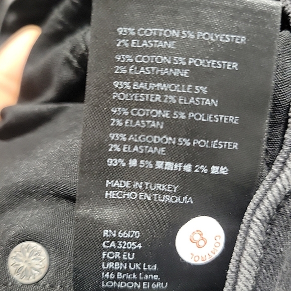 WE THE FREE Raw Hem High Rise Jeggings Black Skinny Jeans Free People Sz 24 New - Picture 14 of 16